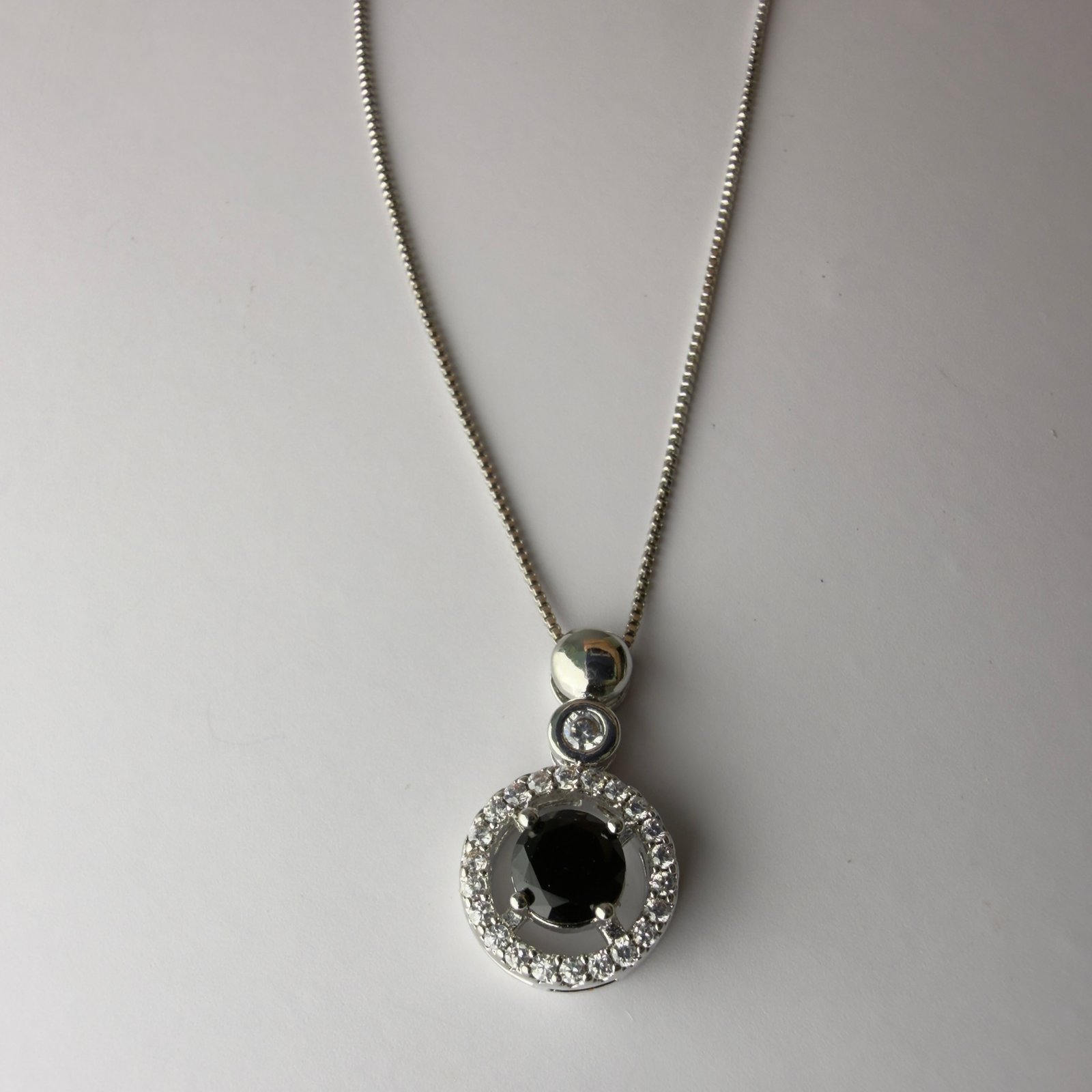 Colar Black Halo