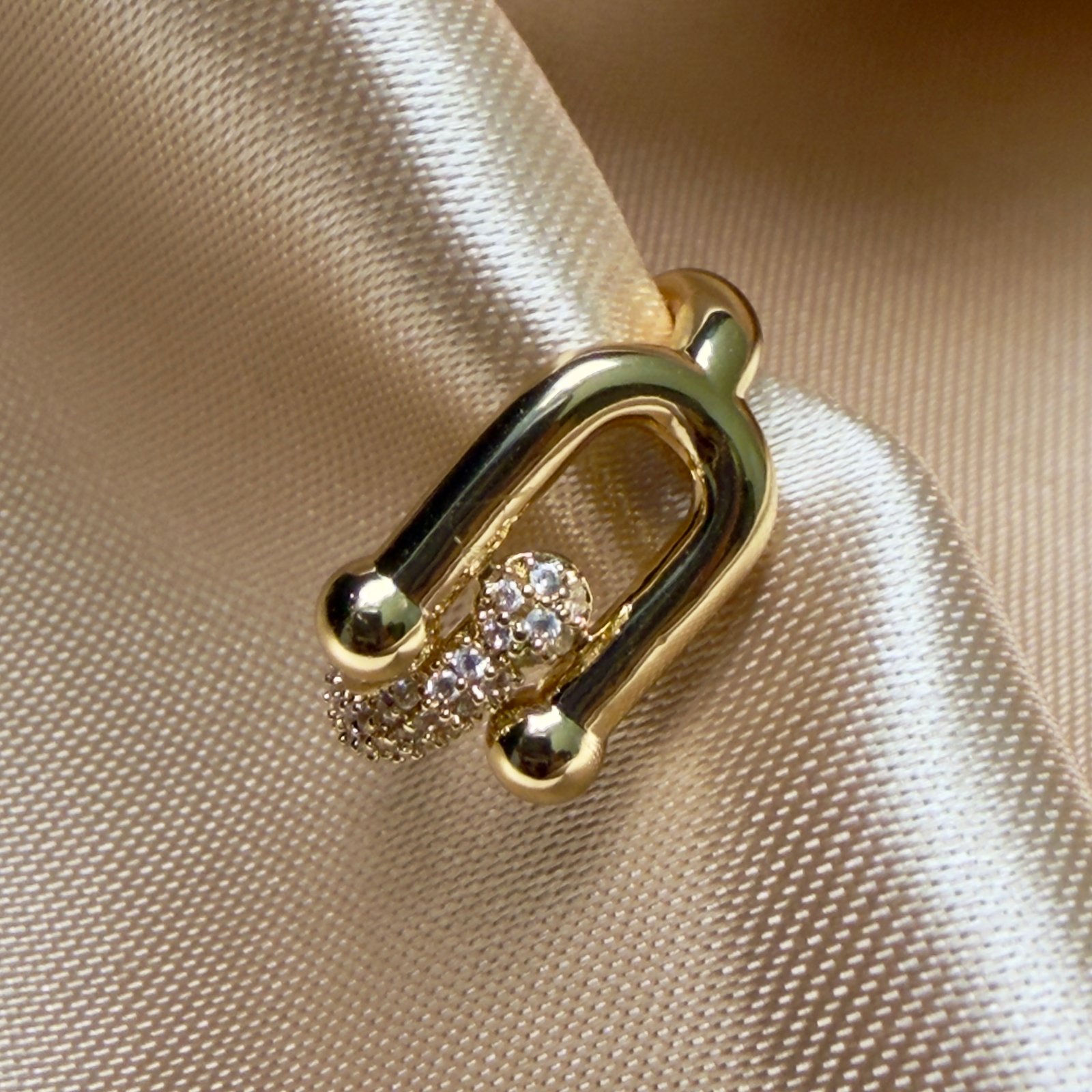 Piercing Fake Gold Lock